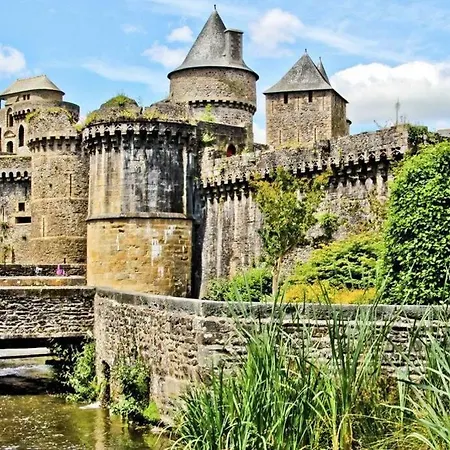 Apartment Avec Vue Fougeres